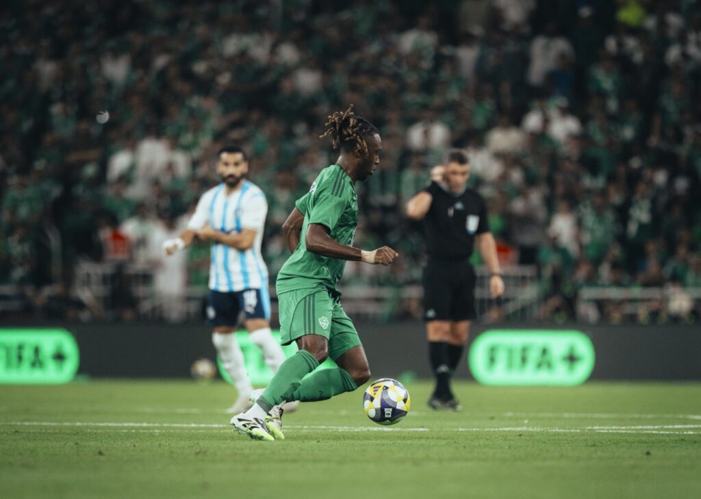 كوره الأن |بيراميدز يتوج بطلاً لكأس القارات الثلاث بعد انتصار تاريخي على الأهلي السعودي