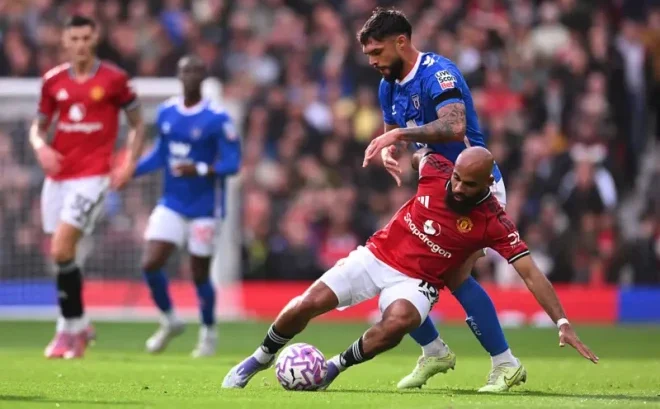 كوره الأن |مانشستر يونايتد يحصد انتصارًا مهمًا على سندرلاند في الدوري الإنجليزي