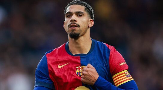 كوره الأن |جيمي كاراجر يطالب برشلونة بالتخلي عن أراوخو بعد الهزائم الأخيرة