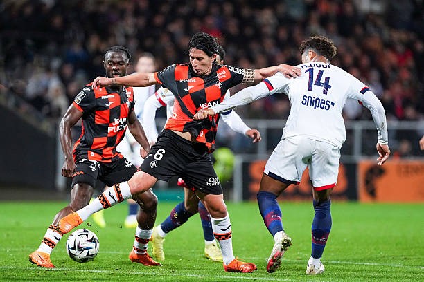 كوره الأن |تعادل بطعم الهزيمة لسان جيرمان أمام صلابة لوريان بالدوري الفرنسي