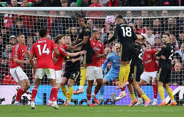 كوره الأن |مانشستر يونايتد ينتزع نقطة ثمينة من أنياب نوتينغهام بالدوري الإنجليزي