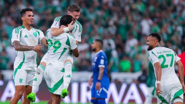 كوره الأن |صراع النخبة في البريميرليج يسعون لضم هدّاف الأهلي السعودي