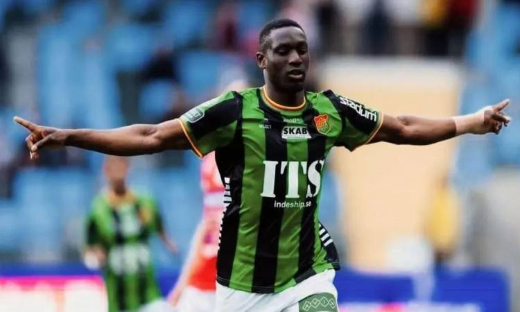 كوره الأن |مطالبات “دياباتي” الشخصية و”جايس” السويدي تربك حسابات الخطيب