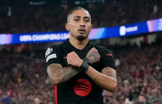 كوره الأن |تقرير “سبورت” يكشف سر تمسك “رافينيا” بـ برشلونة رغم العروض المغرية