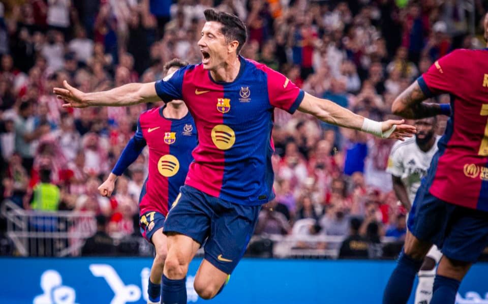 كوره الأن |برشلونة يُجمد مفاوضات تجديد “ليفاندوفسكي” لنهاية الموسم