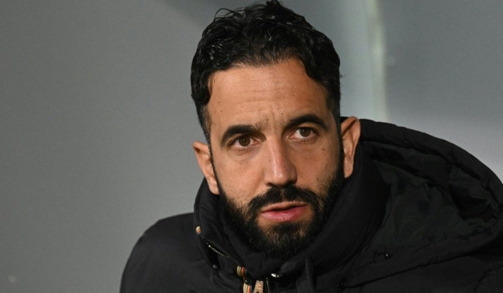 كوره الأن |رسمياً.. مانشستر يونايتد يقيل “روبن أموريم” ويعين فليتشر مدرباً مؤقتاً