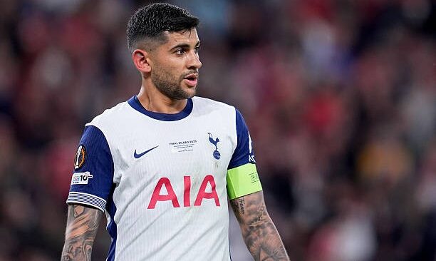 كوره الأن |برشلونة يخطط لخطف صخرة توتنهام “كريستيان روميرو” وسط صراع إسباني