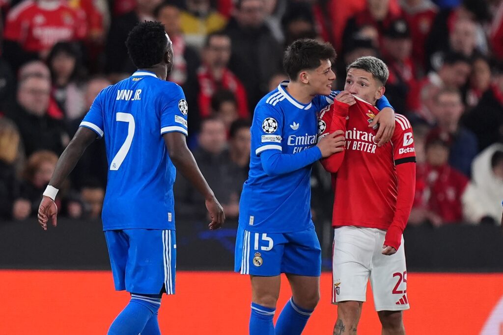 كوره الأن |تشواميني: اتفقنا على الانسحاب ولكن فينيسيوس رفض رغم وصفه بالقرد