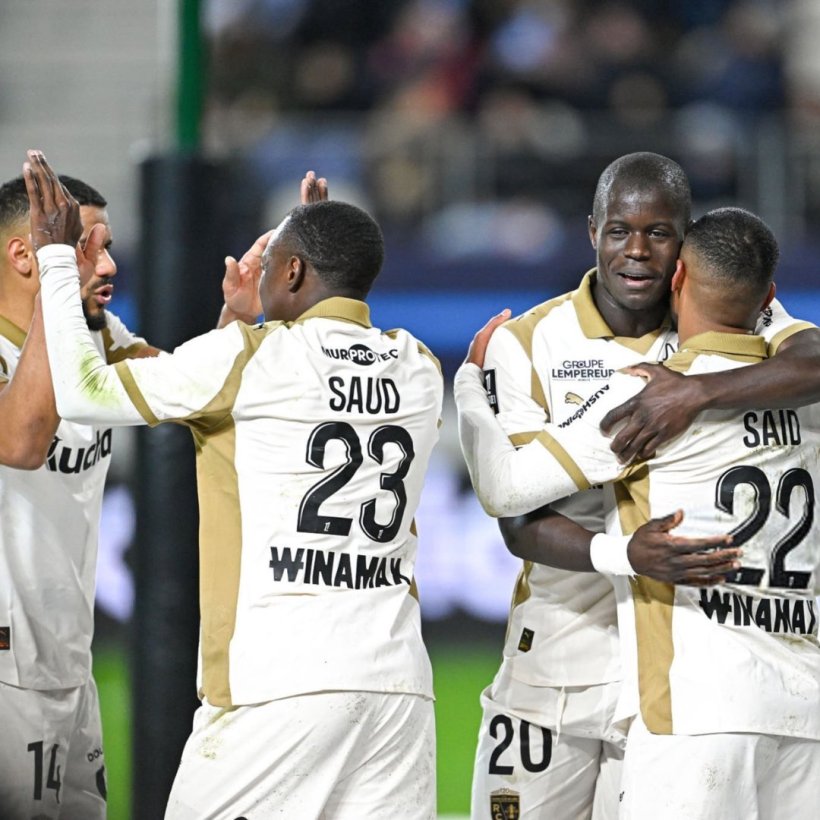 كوره الأن |لينس يهزم باريس بنتيجة 5-0 ويتصدر الدوري الفرنسي